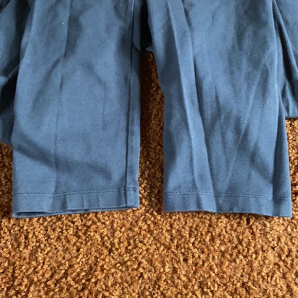 Victoria’s Secret Grey Leggings w/ 5” Rainbow Band - Picture 6 of 6